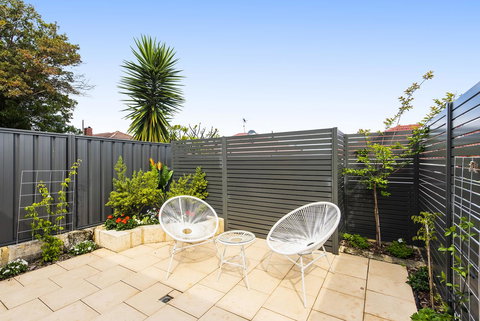 Scarborough Villa On Duke - Holiday Sunshine Coast 12