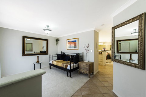 Scarborough Villa On Duke - Holiday Sunshine Coast 28