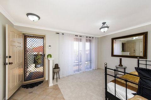 Scarborough Villa On Duke - Holiday Sunshine Coast 31