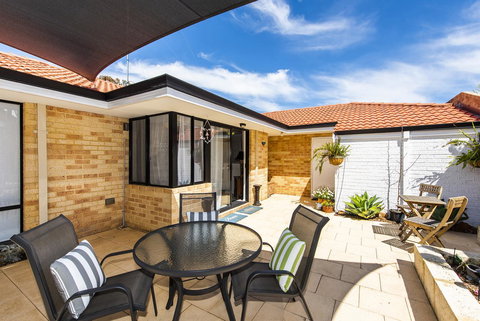 Scarborough Villa On Duke - Holiday Sunshine Coast 19