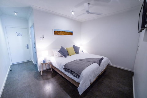 Onslow Beach Resort - Sunshine Coast Tourism 6