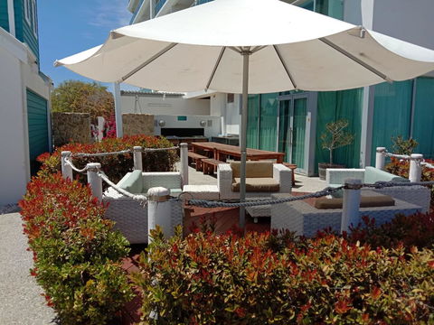 A 406 FANTASTIC OCEAN BEACH And MARINA VIEW APT - MANDURAH - Holiday Sunshine Coast 8