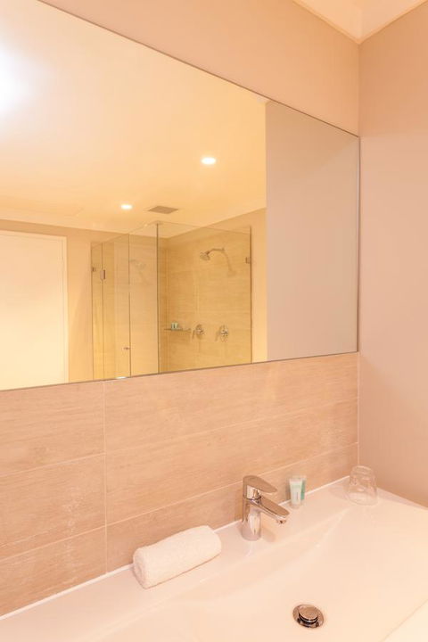 The Marina Hotel - Mindarie - Sunshine Coast Tourism 13