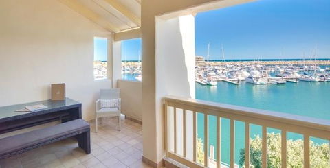The Marina Hotel - Mindarie - Sunshine Coast Tourism 9