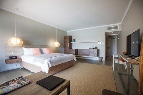 The Marina Hotel - Mindarie - Sunshine Coast Tourism 4