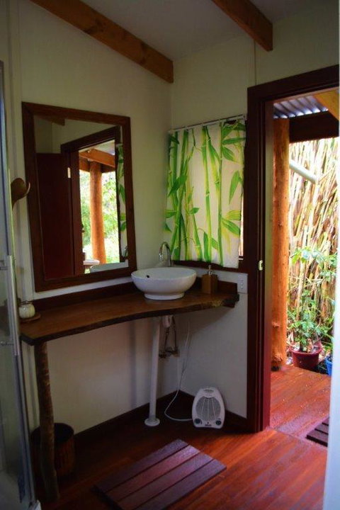 Black Cockatoo Lodge - Sunshine Coast Tourism 40