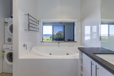 Aquatic Visions - Sunshine Coast Tourism 7