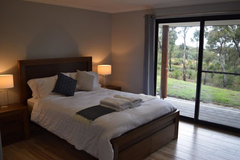 Eagle Bay House - Sunshine Coast Tourism 4