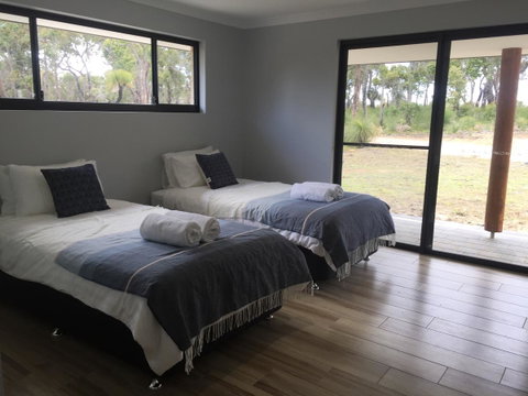 Eagle Bay House - Sunshine Coast Tourism 1