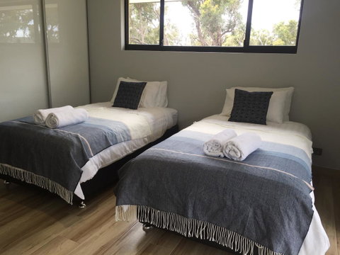 Eagle Bay House - Sunshine Coast Tourism 2
