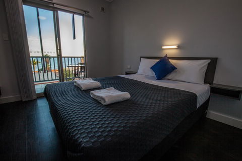Beadon Bay Hotel - Holiday Sunshine Coast 4