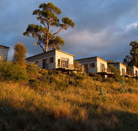 Swansea Beach Chalets - Holiday Sunshine Coast