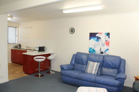 Old Pier Apartments - Sunshine Coast Tourism 8