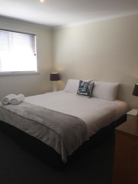 Old Pier Apartments - Sunshine Coast Tourism 9