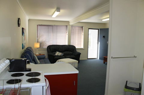 Old Pier Apartments - Sunshine Coast Tourism 6