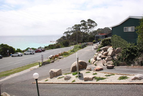 BINALONG BEACH COTTAGE Beachfront At Bay Of Fires Next To Restaurant - Holiday Sunshine Coast 19