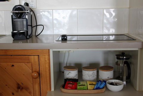 BINALONG BEACH COTTAGE Beachfront At Bay Of Fires Next To Restaurant - Holiday Sunshine Coast 11