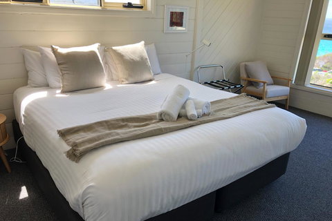 BINALONG BEACH COTTAGE Beachfront At Bay Of Fires Next To Restaurant - Holiday Sunshine Coast 6