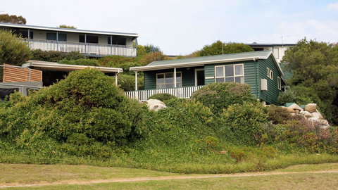 BINALONG BEACH COTTAGE Beachfront At Bay Of Fires Next To Restaurant - Holiday Sunshine Coast 8