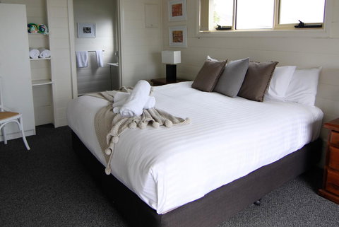 BINALONG BEACH COTTAGE Beachfront At Bay Of Fires Next To Restaurant - Holiday Sunshine Coast 15