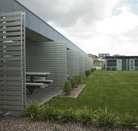 Brighton Hotel Motel - Holiday Sunshine Coast
