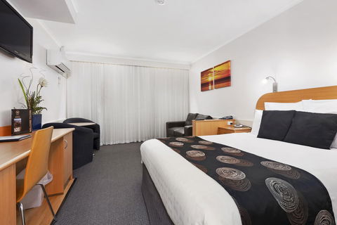Beachfront Voyager Motor Inn - Holiday Sunshine Coast 10
