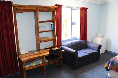 Tullah Lakeside Lodge - Sunshine Coast Tourism 9