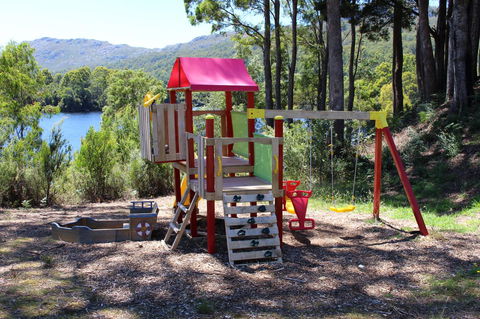 Tullah Lakeside Lodge - Sunshine Coast Tourism 14