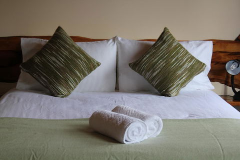 Tullah Lakeside Lodge - Sunshine Coast Tourism 18