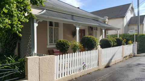 Arendon Cottage - Sunshine Coast Tourism 0