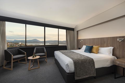Wrest Point - Sunshine Coast Tourism 14