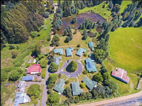 Giants Table And Cottages - Sunshine Coast Tourism 0