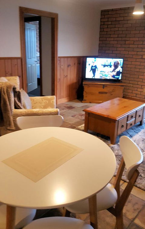 Stanley Village Waterfront Accommodation - Holiday Sunshine Coast 4