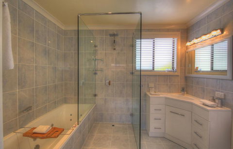Stanley Village Waterfront Accommodation - Holiday Sunshine Coast 20