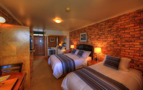 Stanley Village Waterfront Accommodation - Holiday Sunshine Coast 23