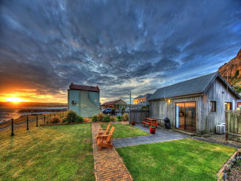 Stanley Village Waterfront Accommodation - Holiday Sunshine Coast 18