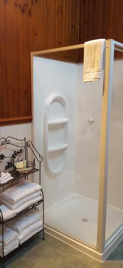 Stanley Village Waterfront Accommodation - Holiday Sunshine Coast 8