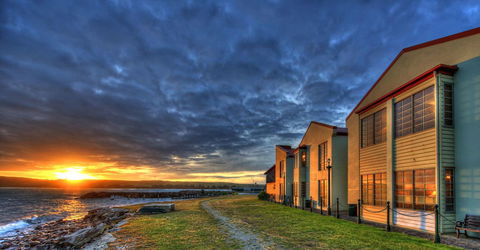 Stanley Village Waterfront Accommodation - Holiday Sunshine Coast 0