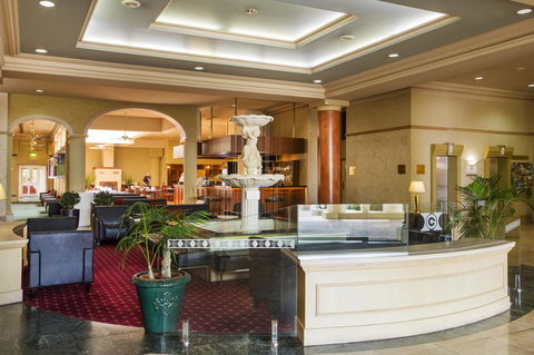 Hotel Grand Chancellor Launceston - Sunshine Coast Tourism 1