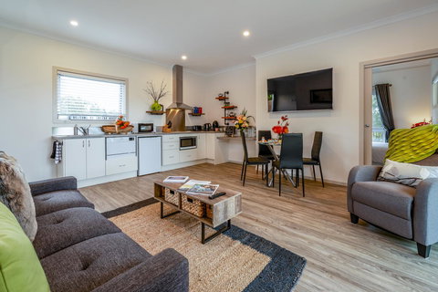 Erriba House - Holiday Sunshine Coast 5