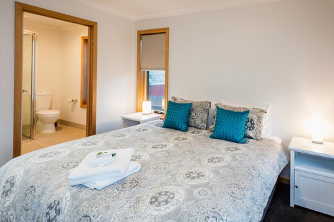 Base Camp - Holiday Sunshine Coast 1