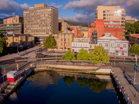 Customs House Hotel - Sunshine Coast Tourism 2
