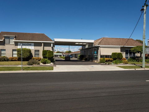 Barclay Motor Inn - Sunshine Coast Tourism 0