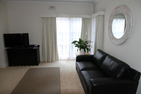 Barclay Motor Inn - Sunshine Coast Tourism 34