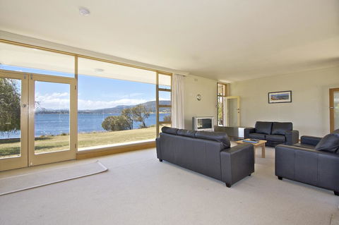 Riverfront Motel & Villas - Holiday Sunshine Coast 26