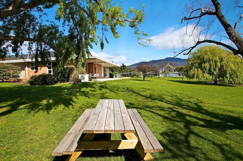 Riverfront Motel & Villas - Holiday Sunshine Coast 32