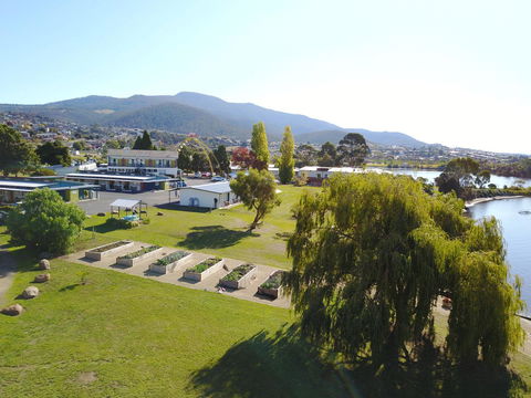 Riverfront Motel & Villas - Holiday Sunshine Coast 12