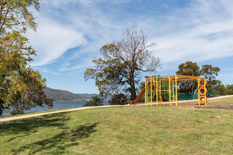 Riverfront Motel & Villas - Holiday Sunshine Coast 22