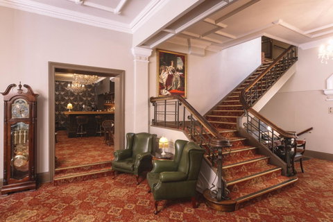 Hadley\'s Orient Hotel - Sunshine Coast Tourism 33