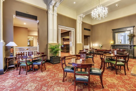 Hadley\'s Orient Hotel - Sunshine Coast Tourism 10